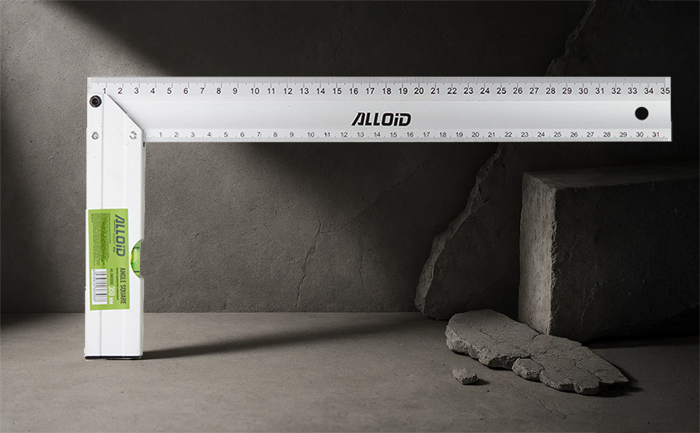 15-402 Кутник 250 мм. алюм,з уровнем